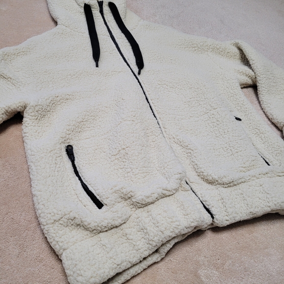 Oversized Sherpa Hoodie Jacket, OFFLINE Aerie Size Extra Small - Picture 5 of 10